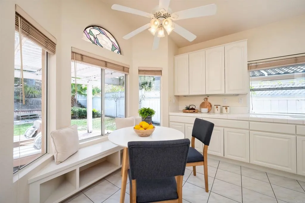 https://cdn.realtyfeed.com/cdn/127/306708478/23c8381c29857a478d4b5ea76958c940.webp