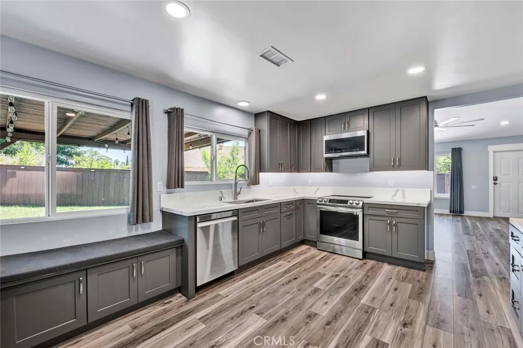 https://cdn.realtyfeed.com/cdn/127/306708485/667057a7744396833737024cf35ccaad.webp