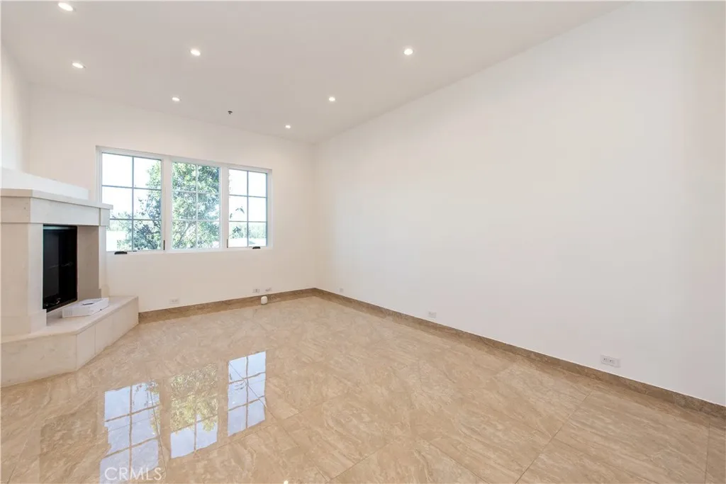 North Tustin, CA 92705