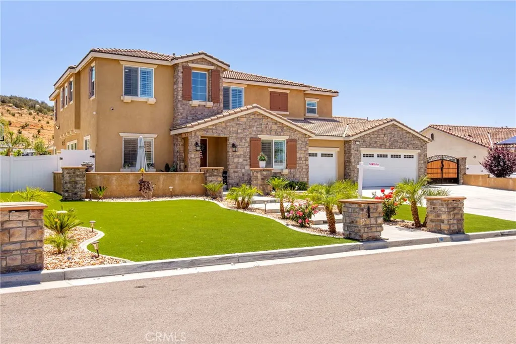 Menifee, CA 92584