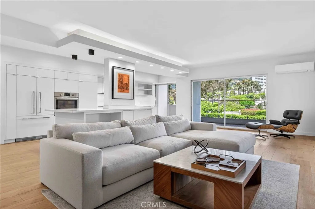 West Hollywood, CA 90069