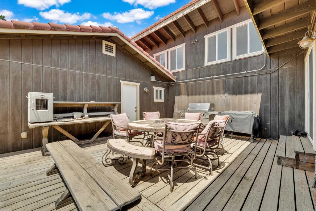 https://cdn.realtyfeed.com/cdn/127/306708596/12493cd16bf43709c9842baa6348c5f8.webp