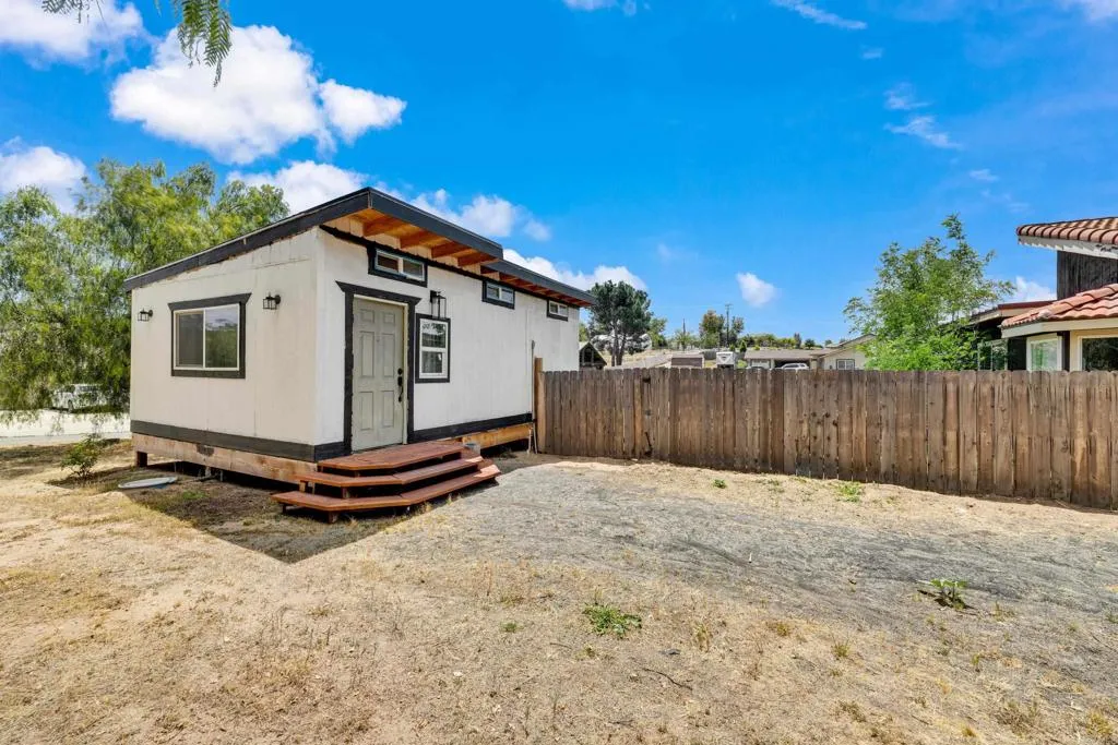 https://cdn.realtyfeed.com/cdn/127/306708596/39b7eed325ff3b1d9afdb2b57e88c4de.webp
