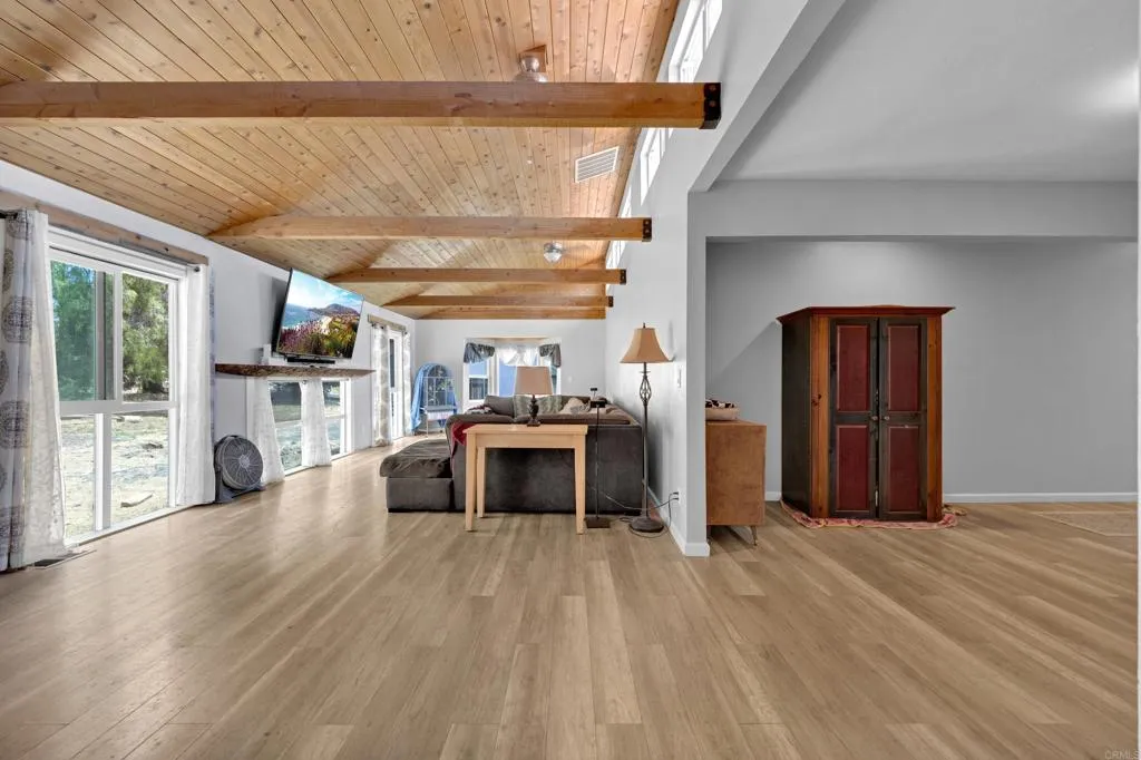 https://cdn.realtyfeed.com/cdn/127/306708596/3a586d676162730784097fcb913ad1a2.webp