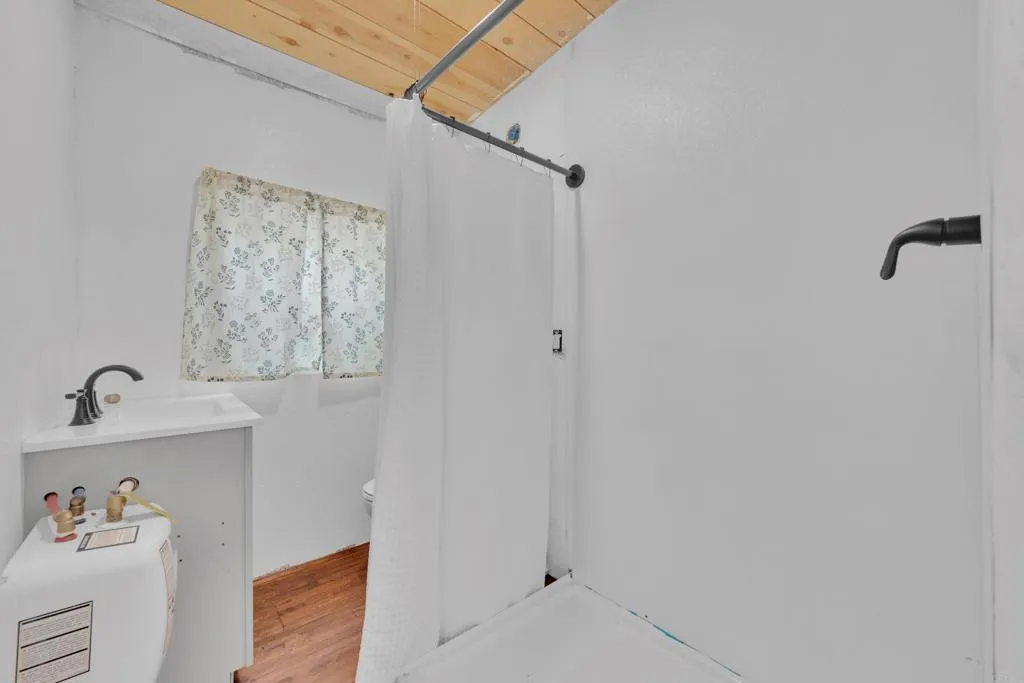 https://cdn.realtyfeed.com/cdn/127/306708596/5dba5017b55844d475d216fd436d4391.webp