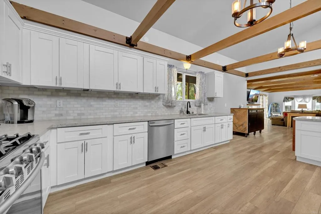 https://cdn.realtyfeed.com/cdn/127/306708596/790634626cdf013211a05c123c1e0903.webp