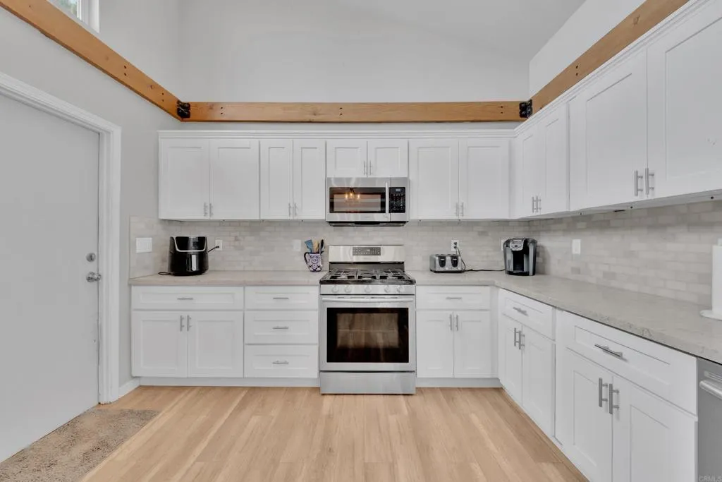 https://cdn.realtyfeed.com/cdn/127/306708596/8315837cbcd93cb7398d06420aaa3c2b.webp