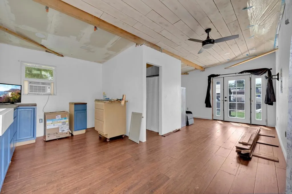 https://cdn.realtyfeed.com/cdn/127/306708596/b9a1fe33f52e87e86620312eb097d062.webp