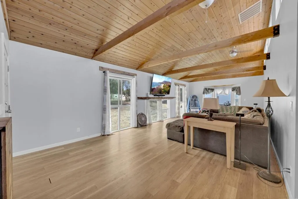 https://cdn.realtyfeed.com/cdn/127/306708596/cf78157b8ab2333fc6930ace3aef8d0d.webp