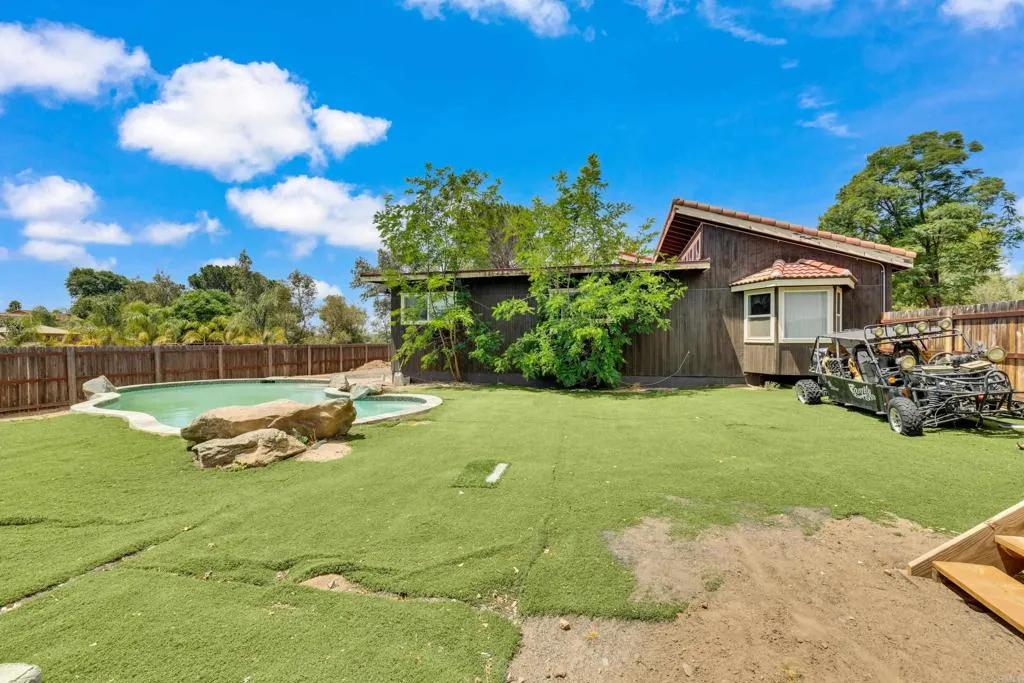 https://cdn.realtyfeed.com/cdn/127/306708596/dd7dbd634ea3117edf5a6c3b45cf858f.webp