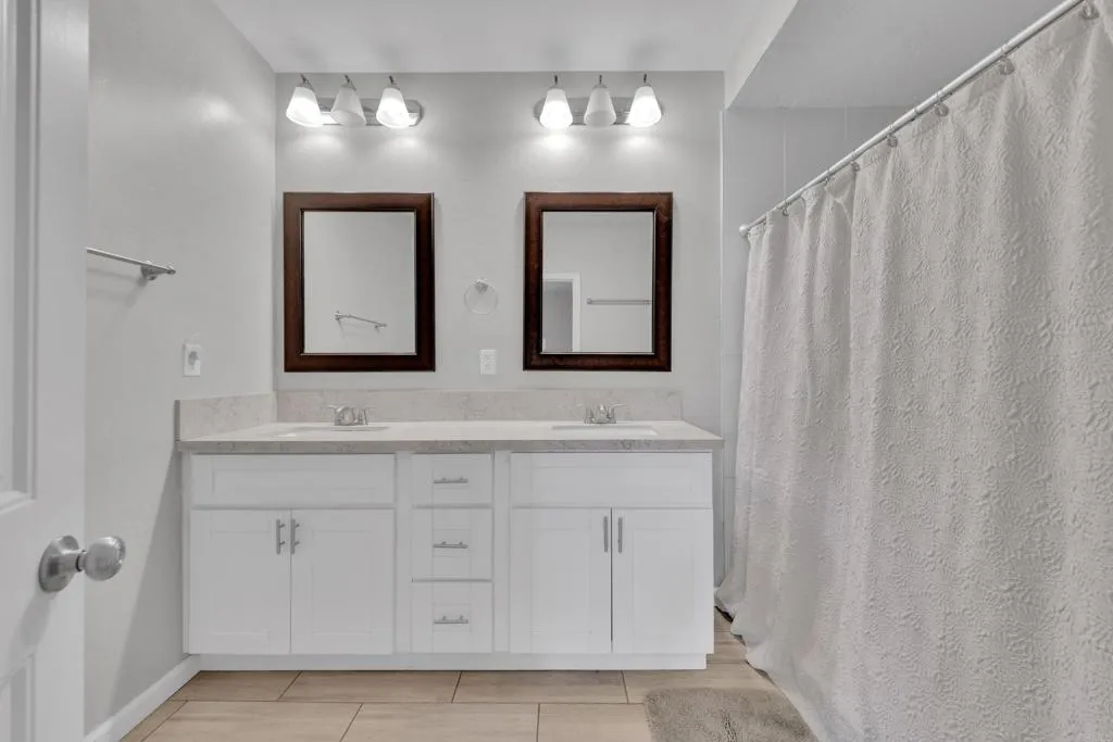 https://cdn.realtyfeed.com/cdn/127/306708596/eae77f77c5786d7138678c9b42ad25f9.webp