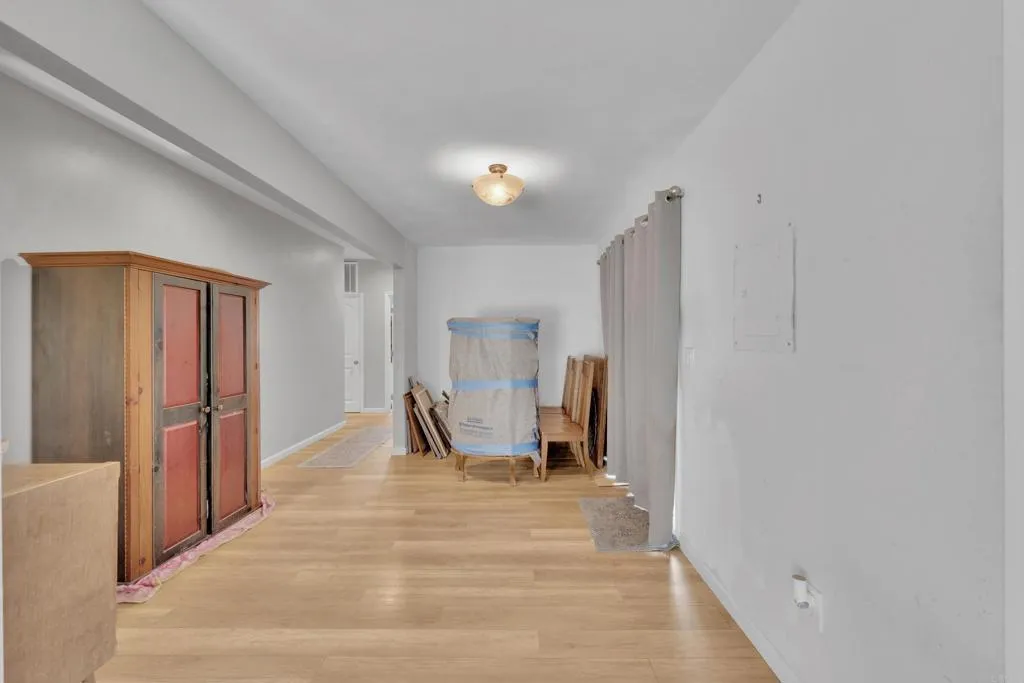 https://cdn.realtyfeed.com/cdn/127/306708596/f842bd03b245500cefabe07f26b94884.webp