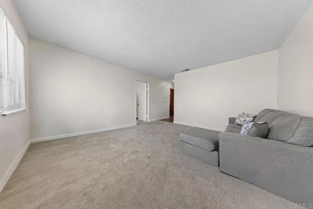 https://cdn.realtyfeed.com/cdn/127/306708607/15d4bd0a8679beb99a91cce608a3c8ee.webp