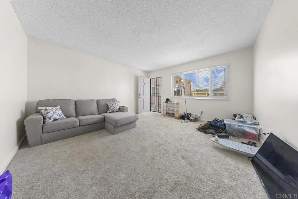 https://cdn.realtyfeed.com/cdn/127/306708607/3a80ab76755be1726eedd6f89ece13e8.webp