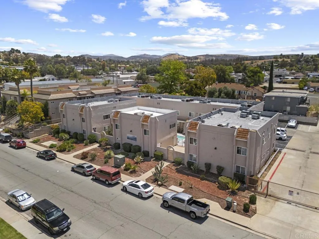 https://cdn.realtyfeed.com/cdn/127/306708607/43924cb478df43ae3f51d039116d767b.webp