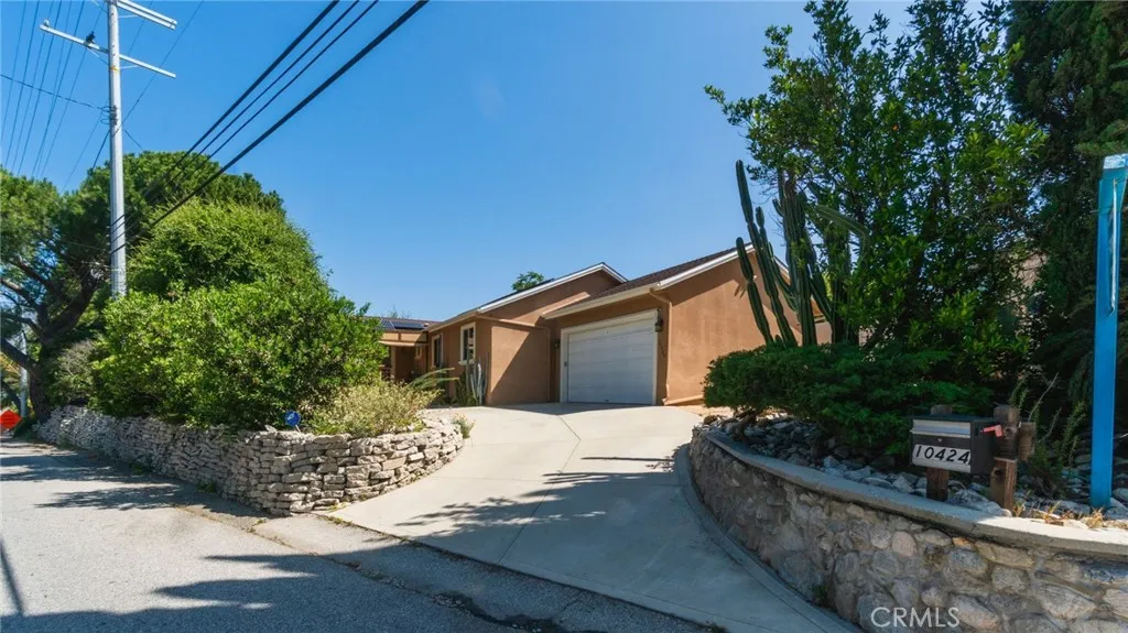 Tujunga, CA 91042