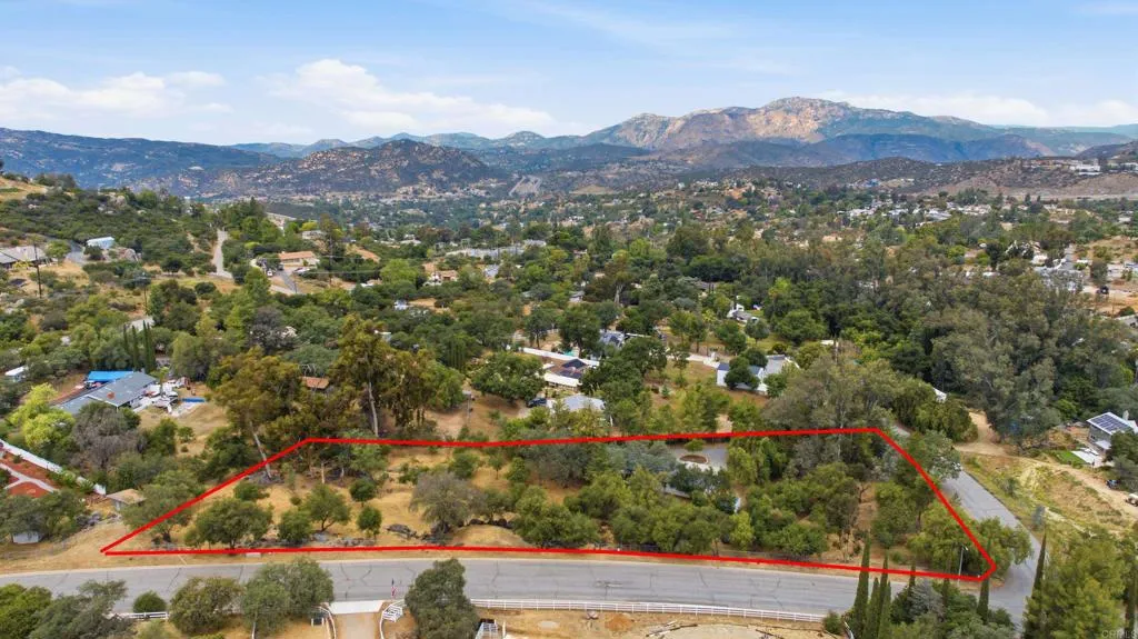 https://cdn.realtyfeed.com/cdn/127/306708641/23180fdbe32215076dc0d83151b9abfe.webp