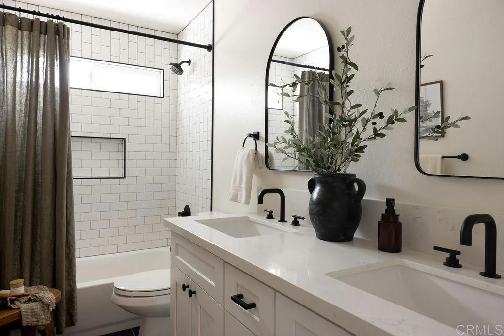 https://cdn.realtyfeed.com/cdn/127/306708641/54ae96ba2a4e8821f2c3d78c43945195.webp