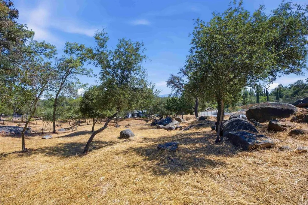 https://cdn.realtyfeed.com/cdn/127/306708641/a28492d2af8b267a216b5df94f452c5a.webp