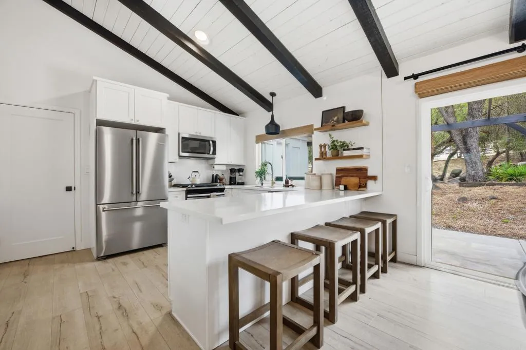https://cdn.realtyfeed.com/cdn/127/306708641/a39cf293af93489d431d0a867c51e8c1.webp