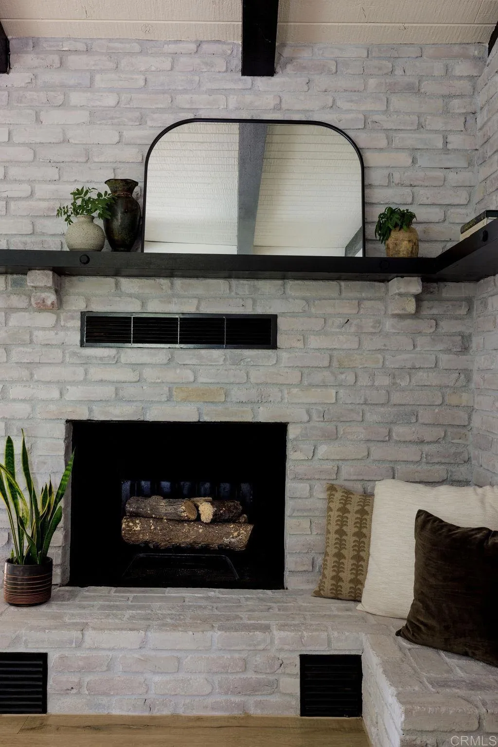 https://cdn.realtyfeed.com/cdn/127/306708641/c244a50b85ca33b7d314b265d7706e2c.webp