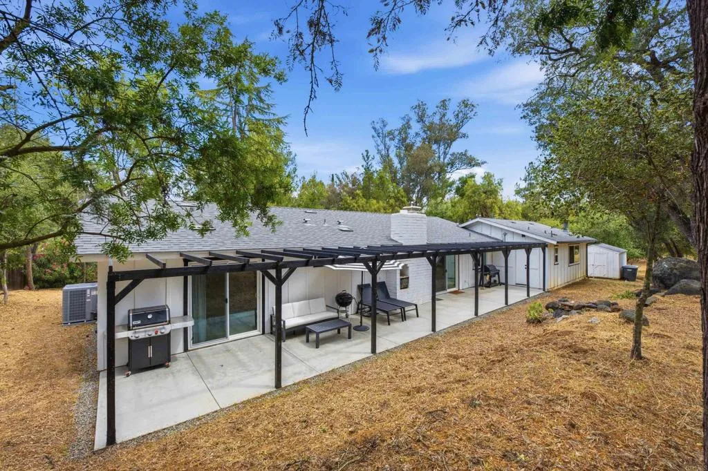https://cdn.realtyfeed.com/cdn/127/306708641/d410c351cd723ffdaf212d5db62b4ff6.webp