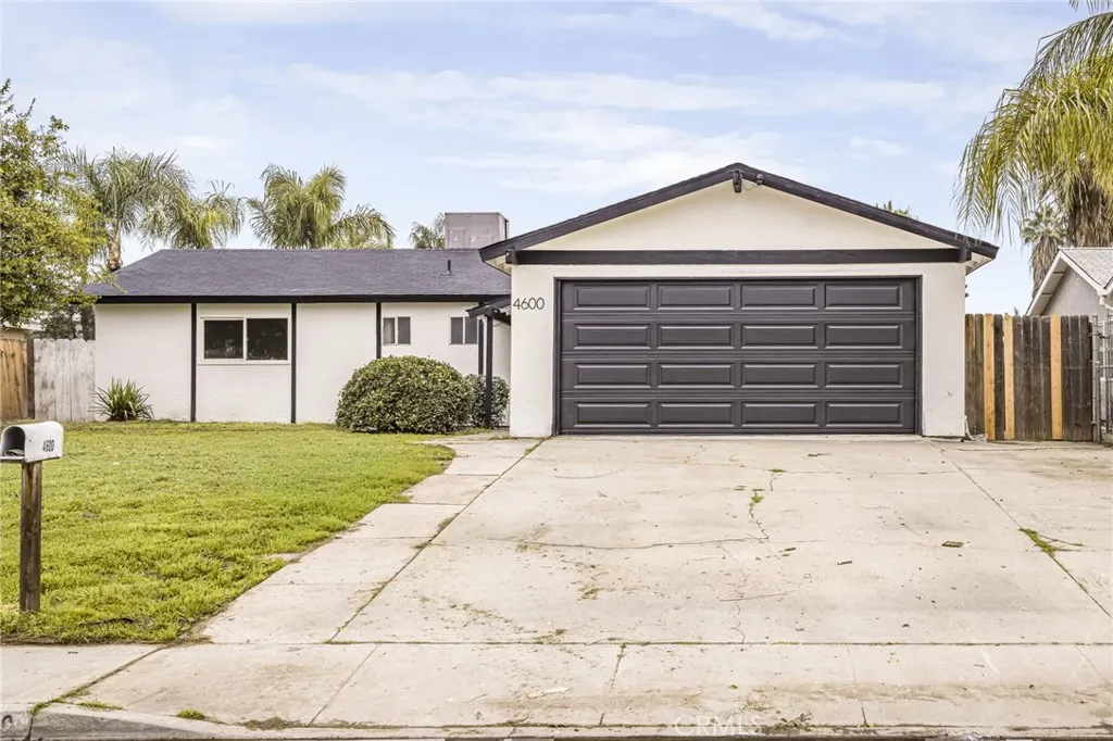 Bakersfield, CA 93307