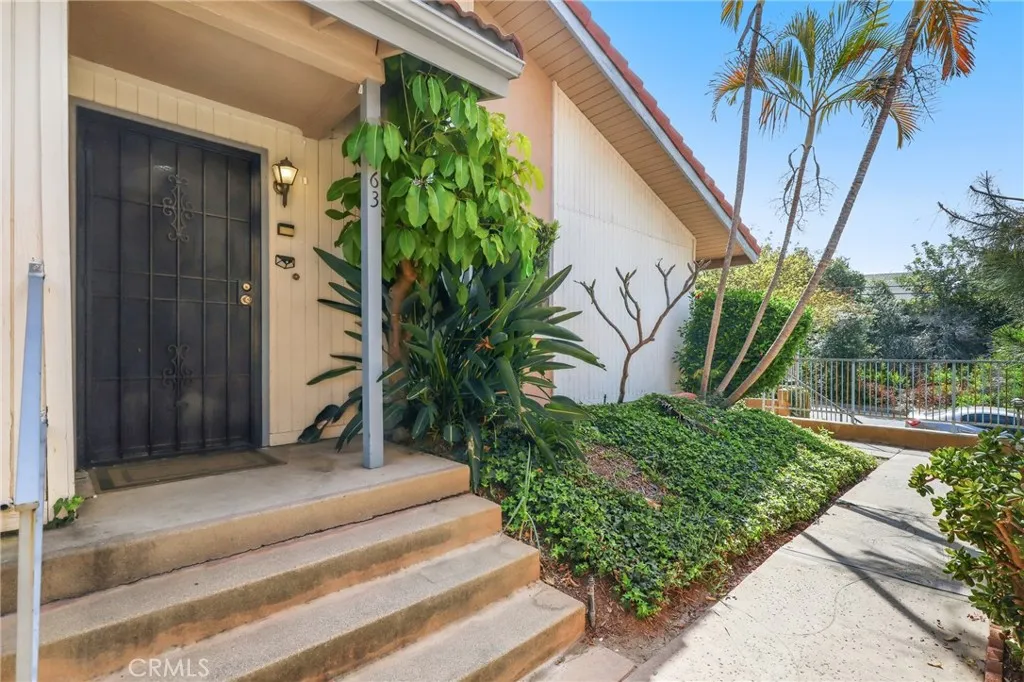 Fullerton, CA 92833