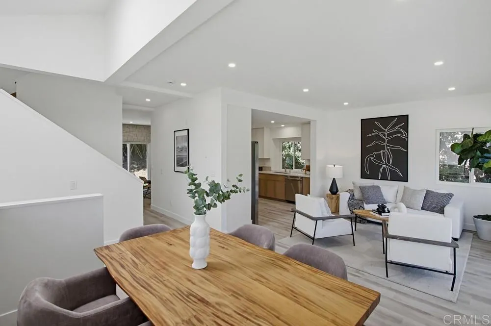 https://cdn.realtyfeed.com/cdn/127/306708767/79051da7036b49cd2da8fc8851fddac9.webp