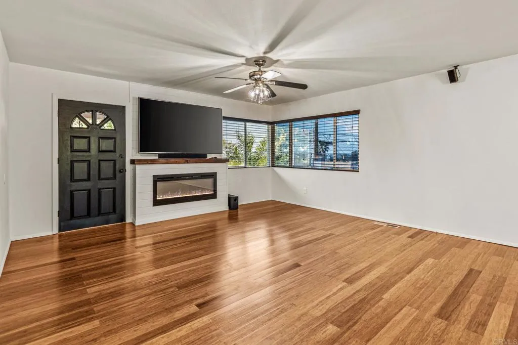 https://cdn.realtyfeed.com/cdn/127/306708792/02a1c8fec16ee5d6a373a5429683b444.webp