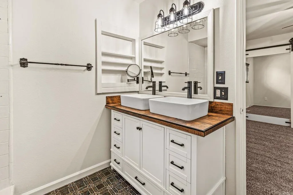 https://cdn.realtyfeed.com/cdn/127/306708792/238370d96f70f8120d8519bc8bdff805.webp