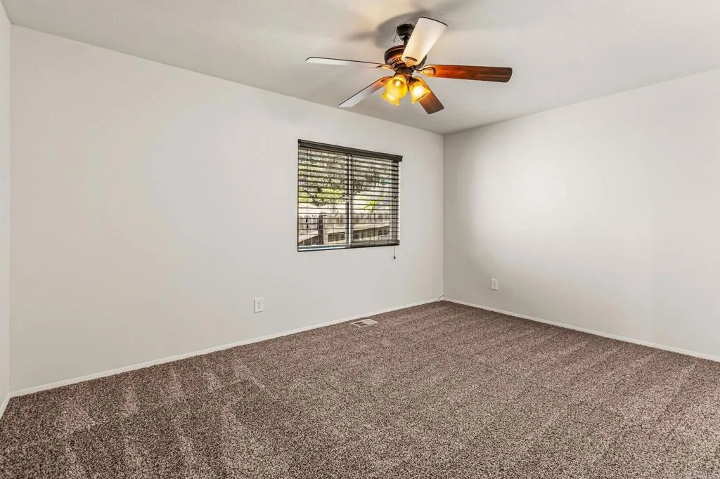 https://cdn.realtyfeed.com/cdn/127/306708792/28290b21659e59c9e3e30e2cc8d2dab4.webp