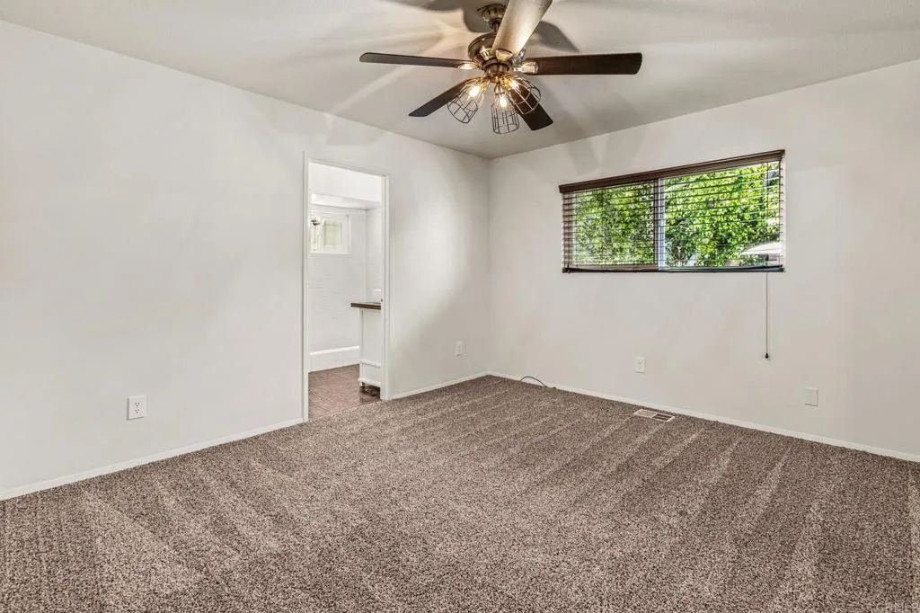 https://cdn.realtyfeed.com/cdn/127/306708792/758fc630b4b8c1bf4e730ca1a4c004b6.webp