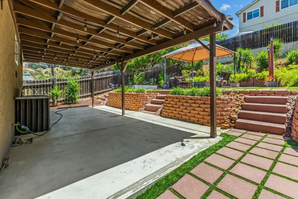 https://cdn.realtyfeed.com/cdn/127/306708792/bb9c39049929adcd8d0cc690498f82d3.webp