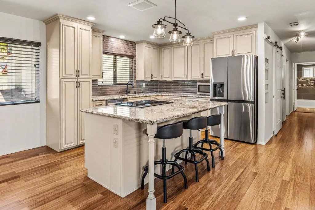 https://cdn.realtyfeed.com/cdn/127/306708792/cf1dc7ed7ffb26610fc2b1d52ee62fd1.webp