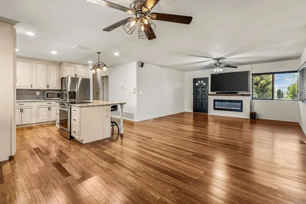 https://cdn.realtyfeed.com/cdn/127/306708792/d8a11620a81307e3948dc91359975f47.webp