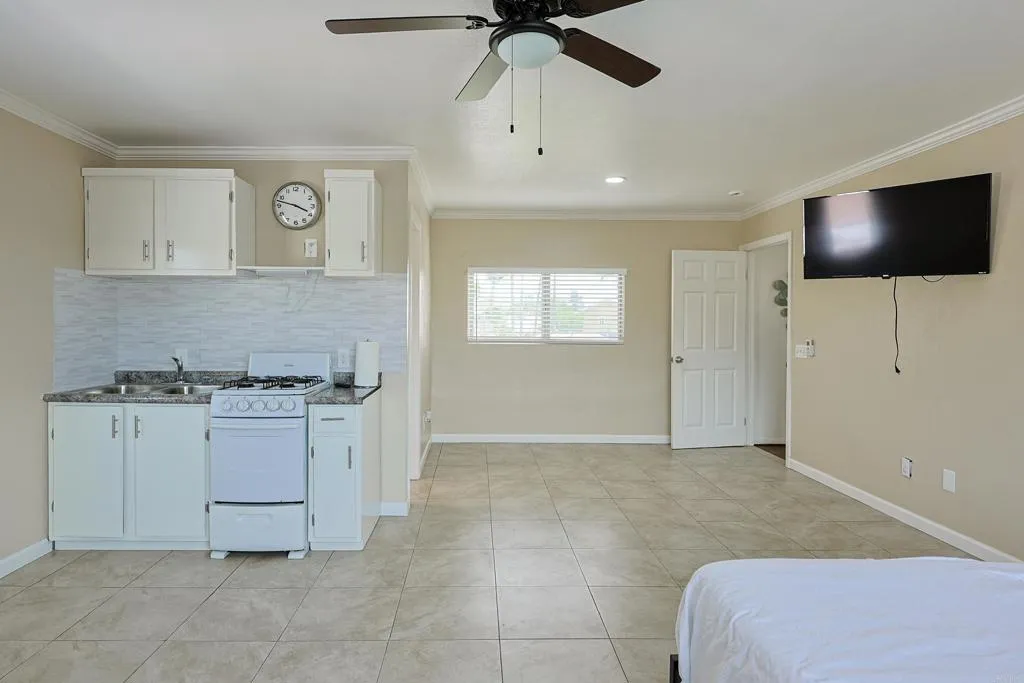 https://cdn.realtyfeed.com/cdn/127/306708799/181b26578be2ea8e4ccdd90659b3fb2e.webp