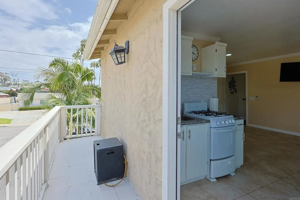 https://cdn.realtyfeed.com/cdn/127/306708799/33856bf0a199f43b934e04e283c54c36.webp