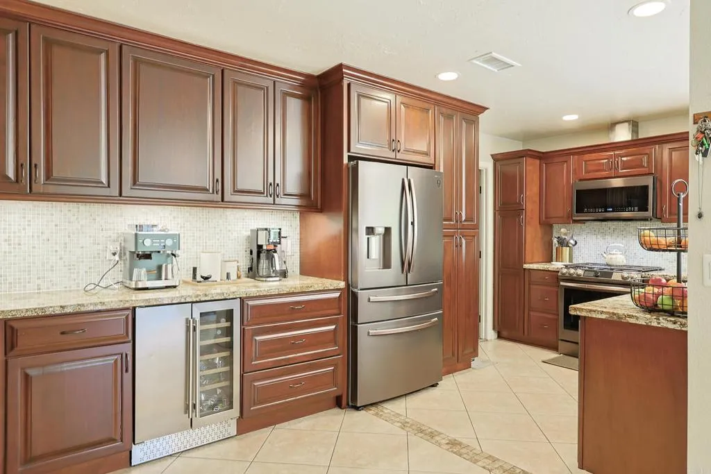 https://cdn.realtyfeed.com/cdn/127/306708799/aab9c02568e0337ce145dbeab8a30fa9.webp