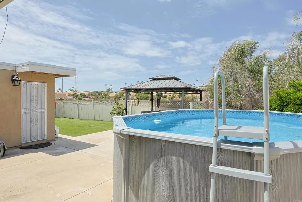 https://cdn.realtyfeed.com/cdn/127/306708799/fcceffcf4c304078ac0f8a50ee4db6fb.webp