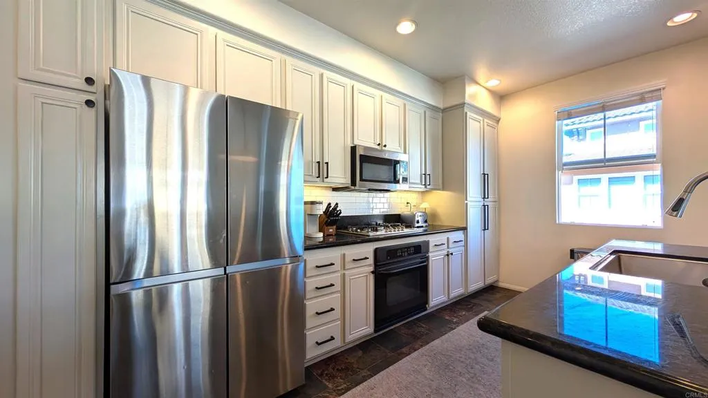 https://cdn.realtyfeed.com/cdn/127/306708804/aafee50b52d4a3be6d7b186c5ed0c0ba.webp