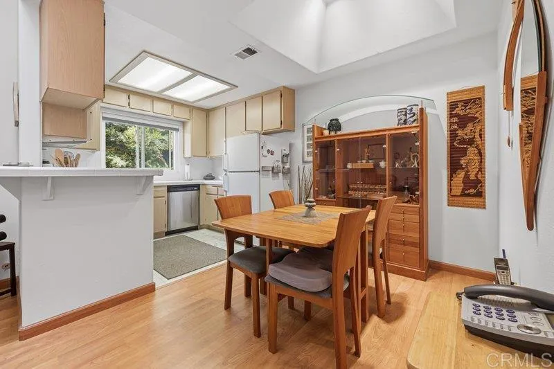 https://cdn.realtyfeed.com/cdn/127/306708831/b646cb59f770096828801e47c4b904ff.webp
