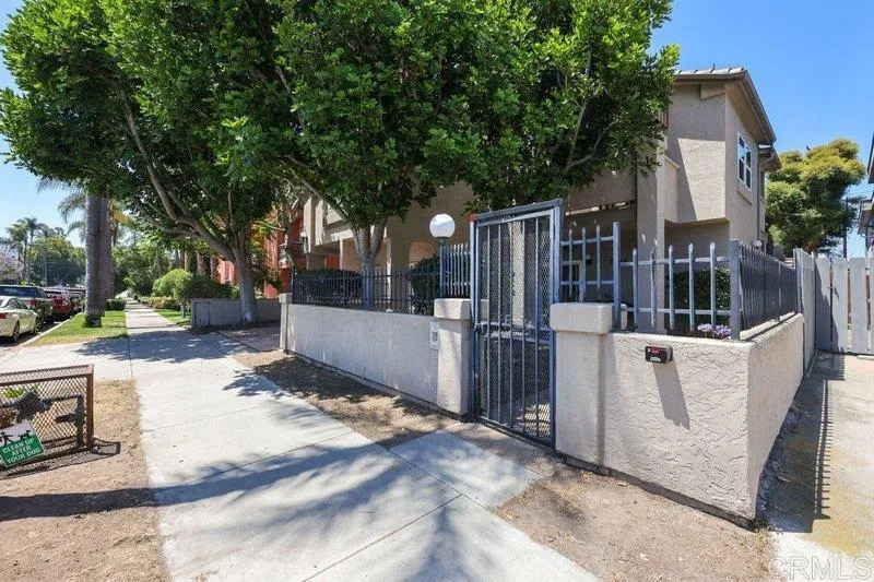 https://cdn.realtyfeed.com/cdn/127/306708831/c304615569f08ae11dc83d1222e45b38.webp