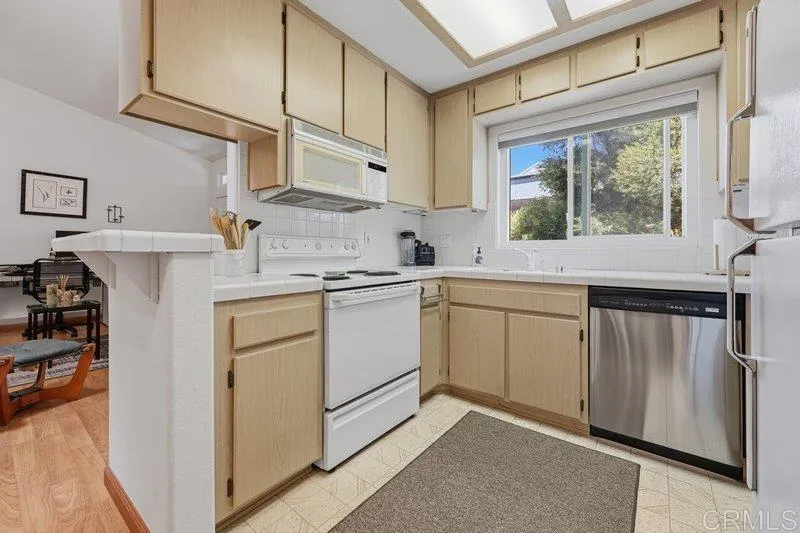 https://cdn.realtyfeed.com/cdn/127/306708831/cccaefa57cb9eb43231d7e7f0aa1115e.webp