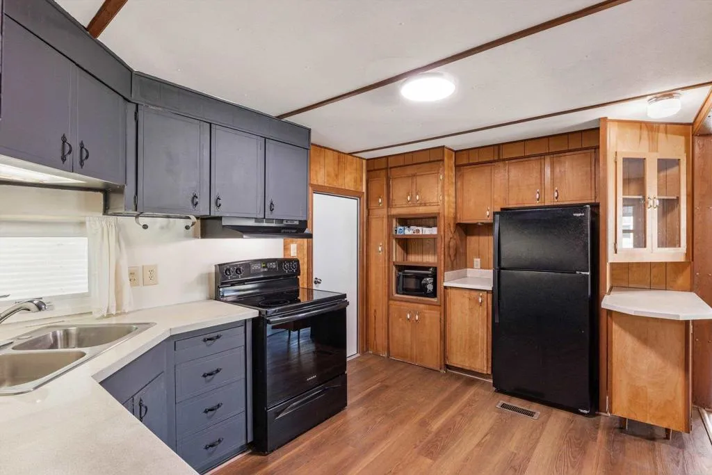 https://cdn.realtyfeed.com/cdn/127/306708846/4aa8ee7133ef2fd922db69423e96f971.webp