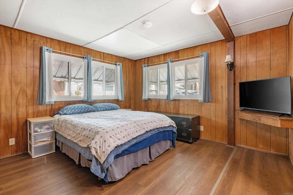 https://cdn.realtyfeed.com/cdn/127/306708846/6919fa2fce510b70f6814dcb0f50447b.webp