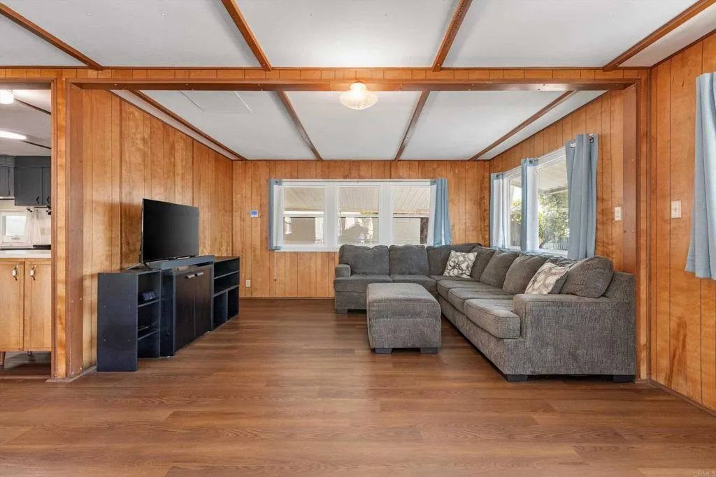 https://cdn.realtyfeed.com/cdn/127/306708846/959ab894428c3cb6f4e5a1e289980706.webp