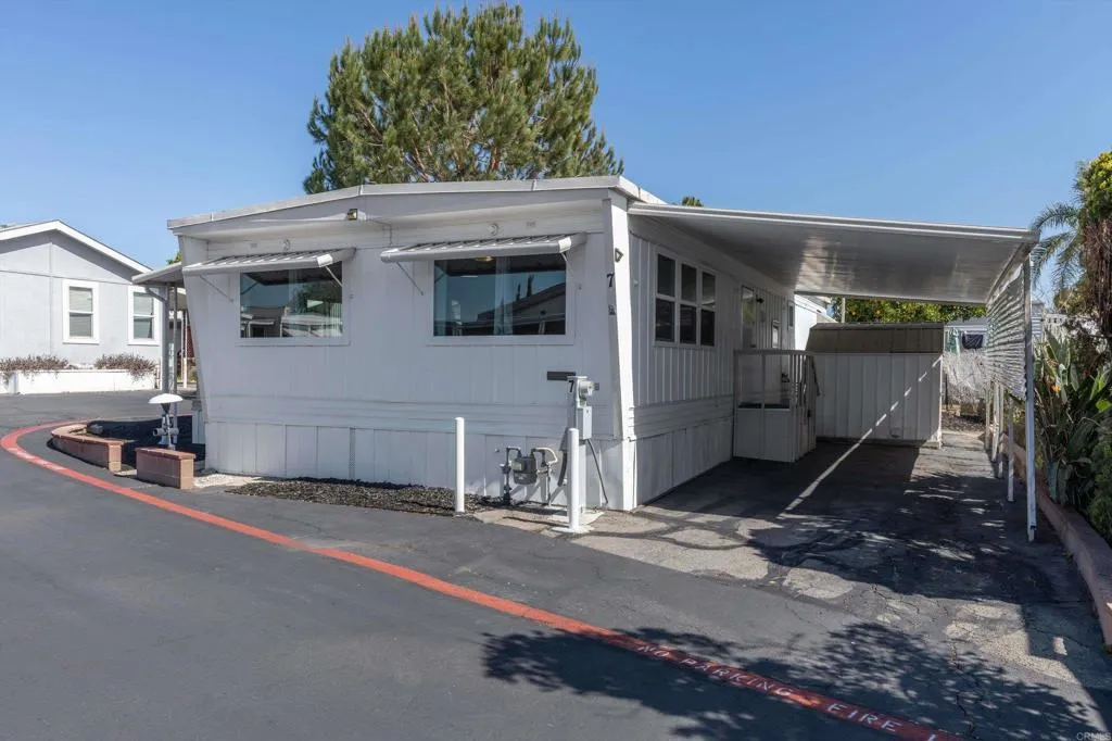 https://cdn.realtyfeed.com/cdn/127/306708846/ef7d09c1cebd9280d5104781585d8098.webp