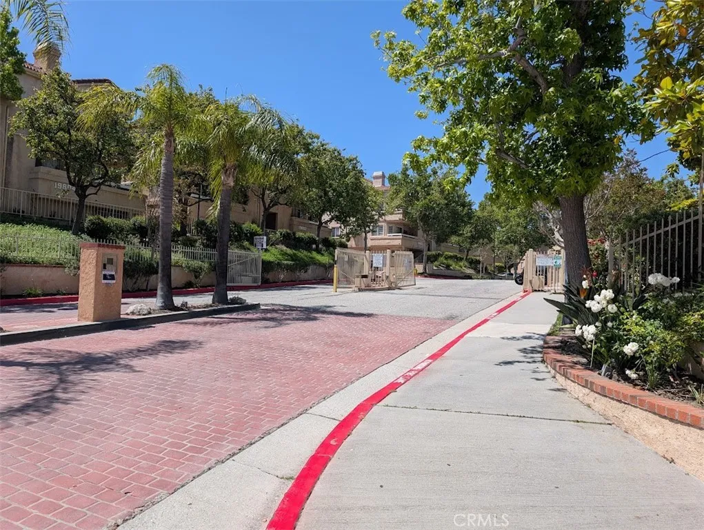Newhall, CA 91321