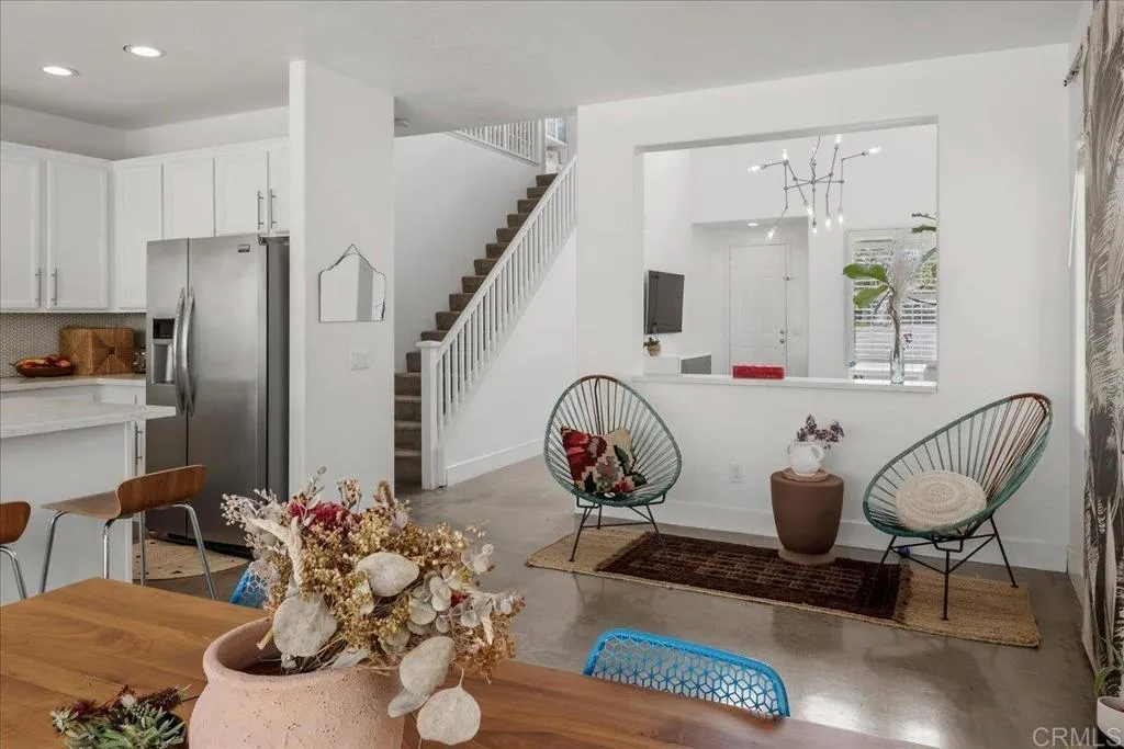 https://cdn.realtyfeed.com/cdn/127/306708873/2eea147a4c4ba28129df1474a7326169.webp